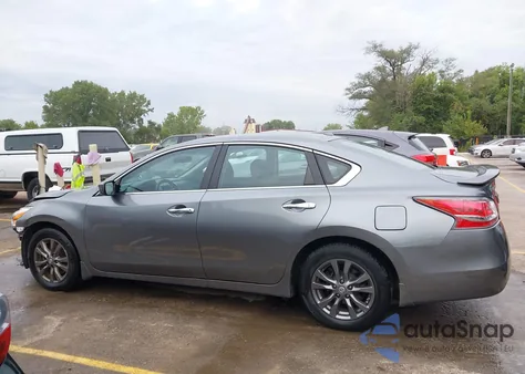 2015 Nissan Altima 2.5 S from USA, damaged, VIN 1N4AL3AP2FC456328